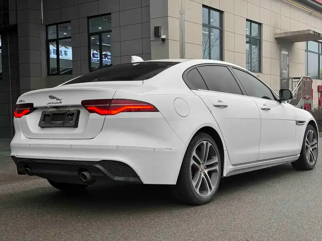 Jaguar XEL — фото 10