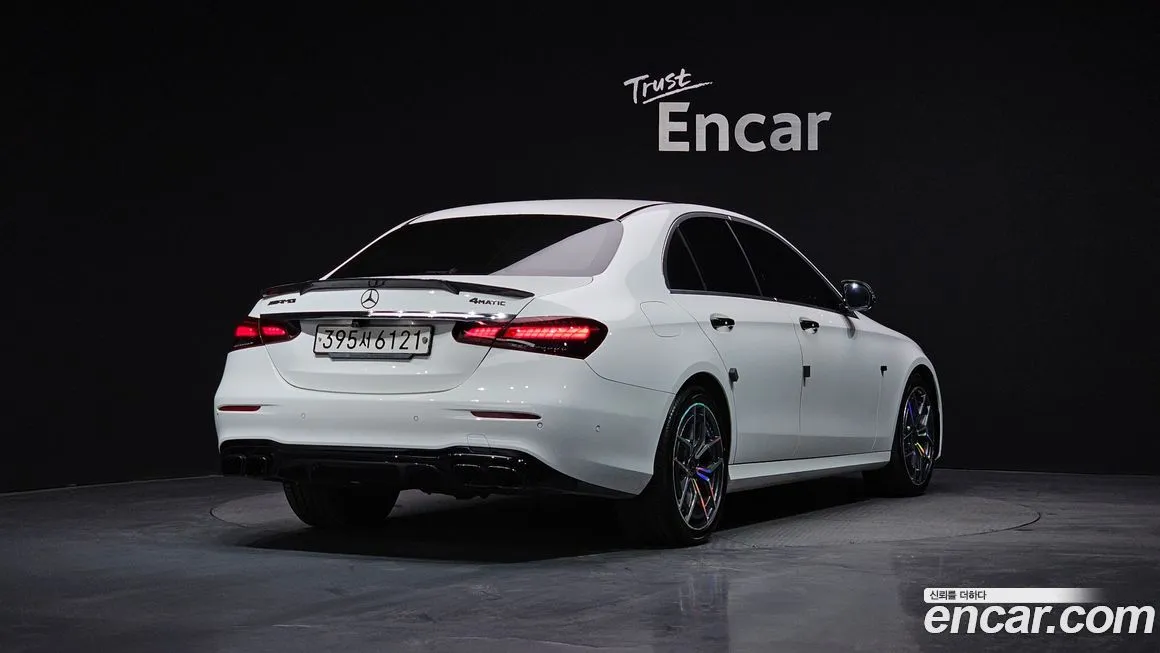 Mercedes-Benz E-Class — фото 2