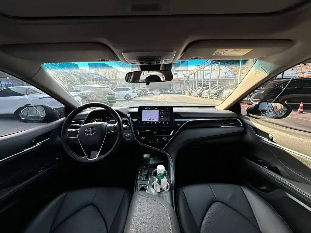 Toyota Camry 2024 из CN, фото 2