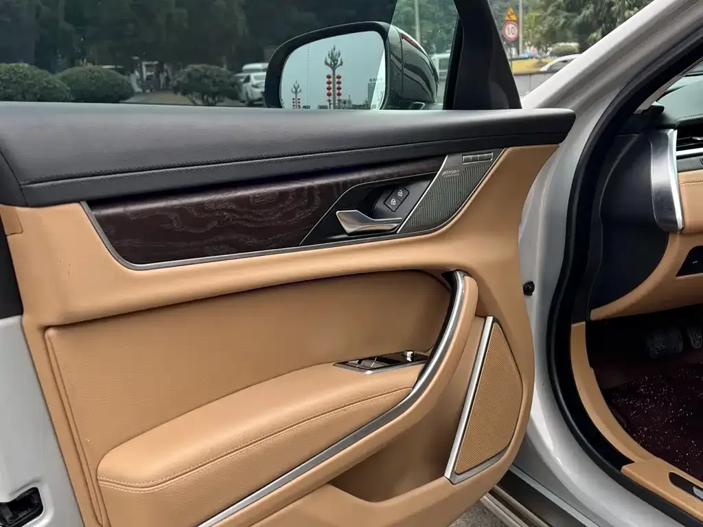 Jaguar XFL 2023 из CN, фото 3