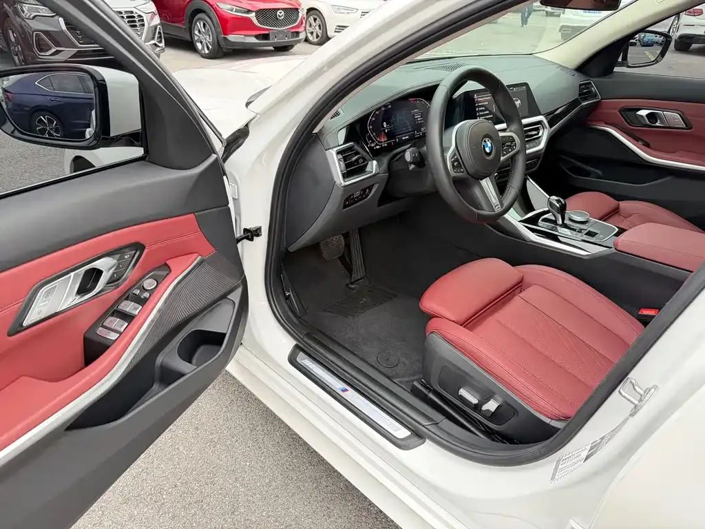 BMW 3 Series 2022 из CN, фото 8