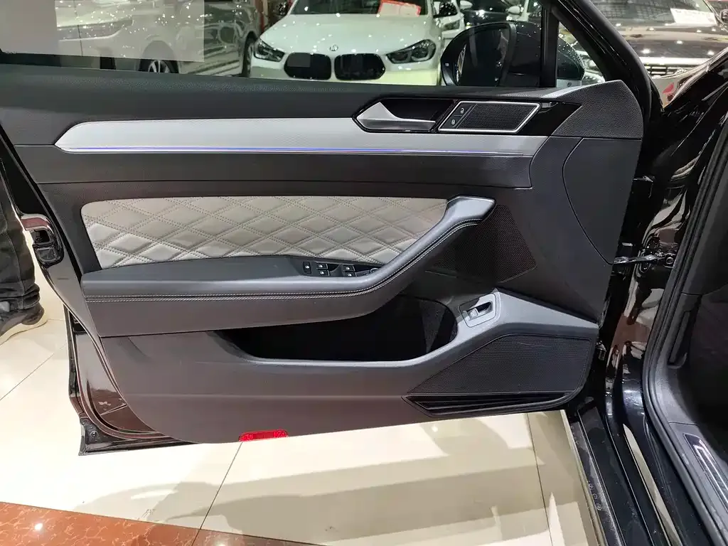 Volkswagen Magotan 2023 из CN, фото 6