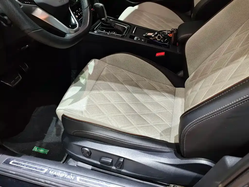 Volkswagen Magotan 2023 из CN, фото 9