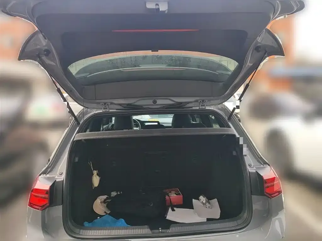 Volkswagen Golf 2022 из CN, фото 2