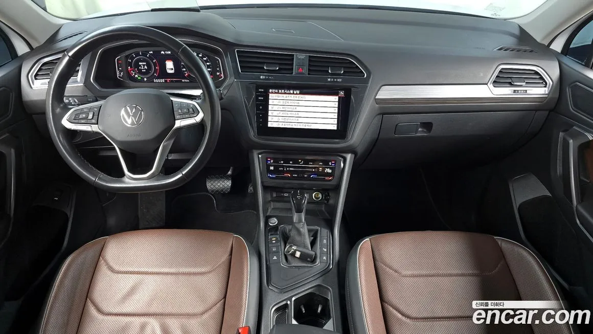 Volkswagen Tiguan — фото 10