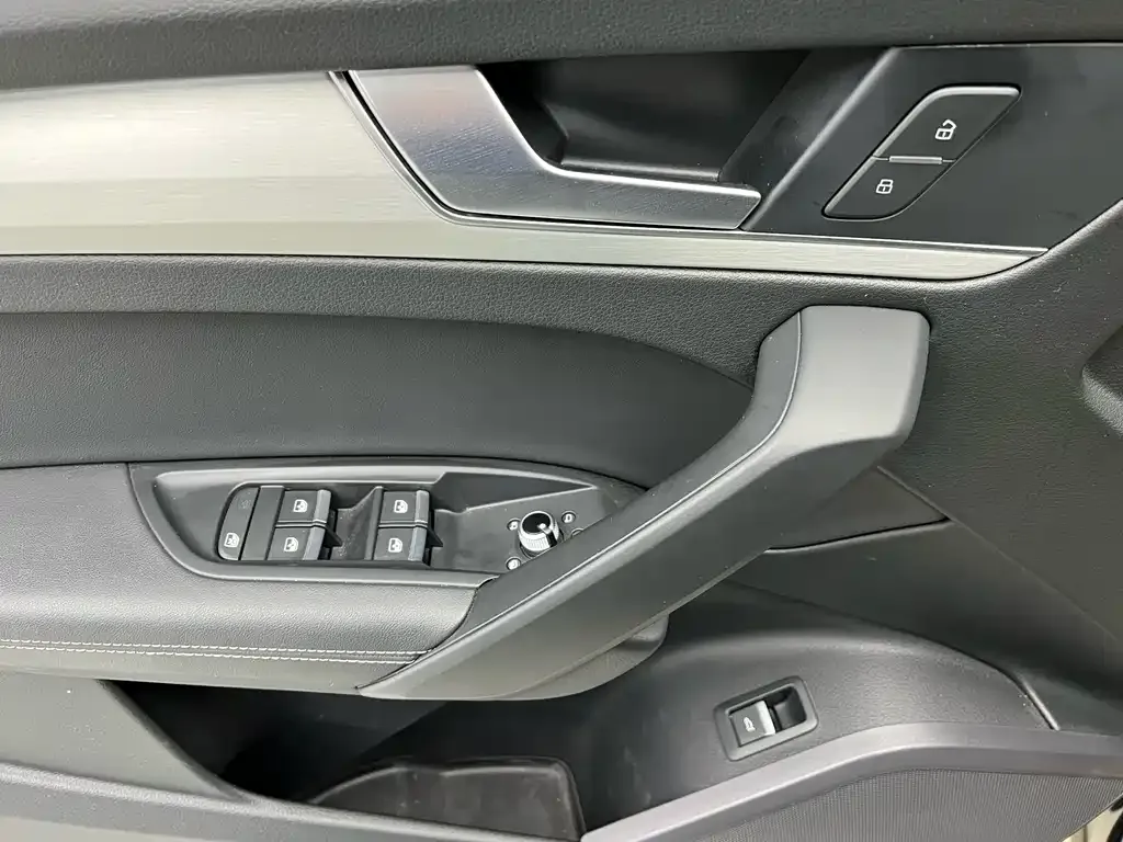 Audi Q5L 2021 из CN, фото 8