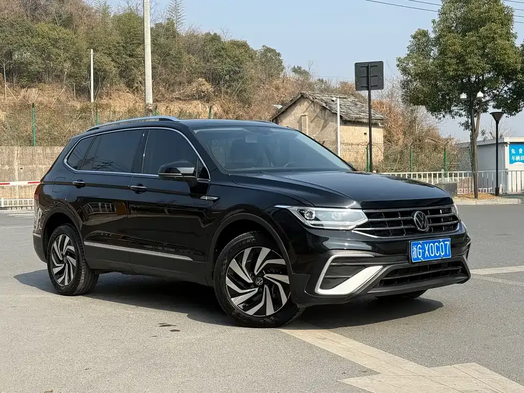 Volkswagen Tiguan L 2024 из CN, фото 4