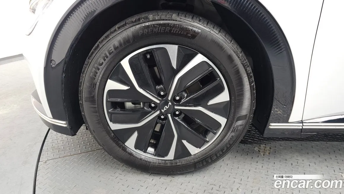 Kia EV6 2023 из KR, фото 4