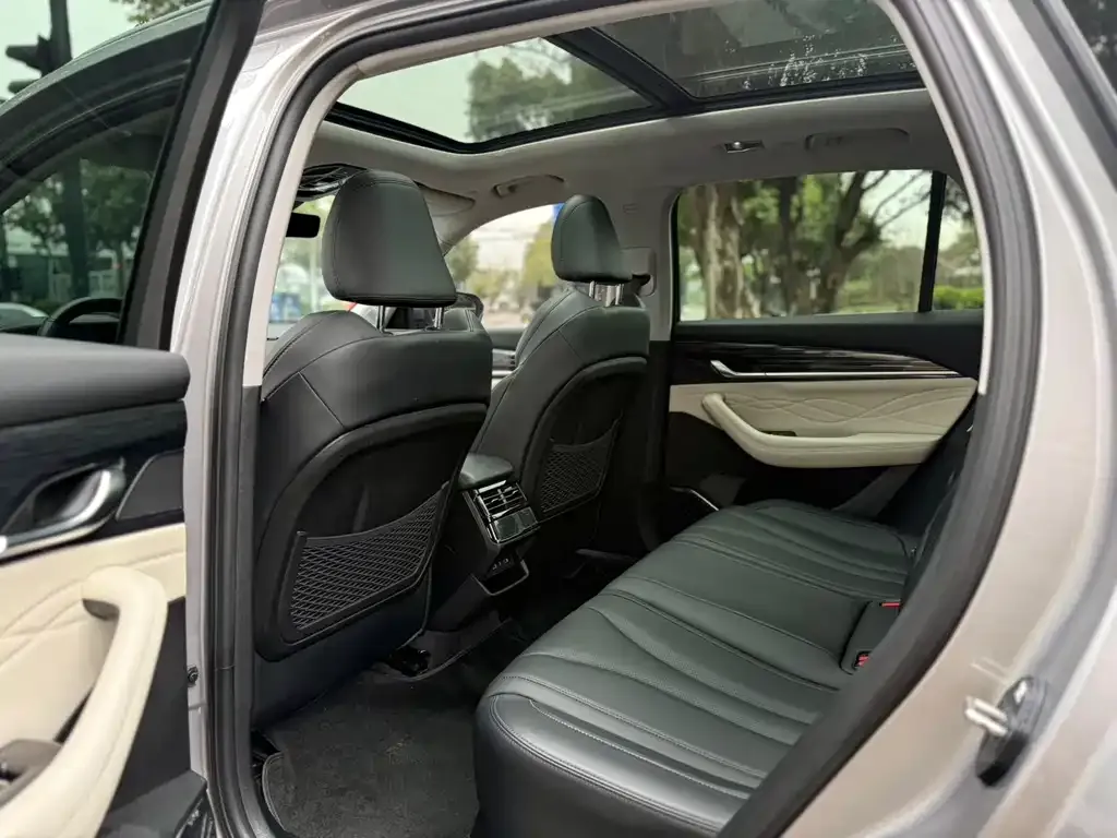 Geely Xingyue L 2023 из CN, фото 3