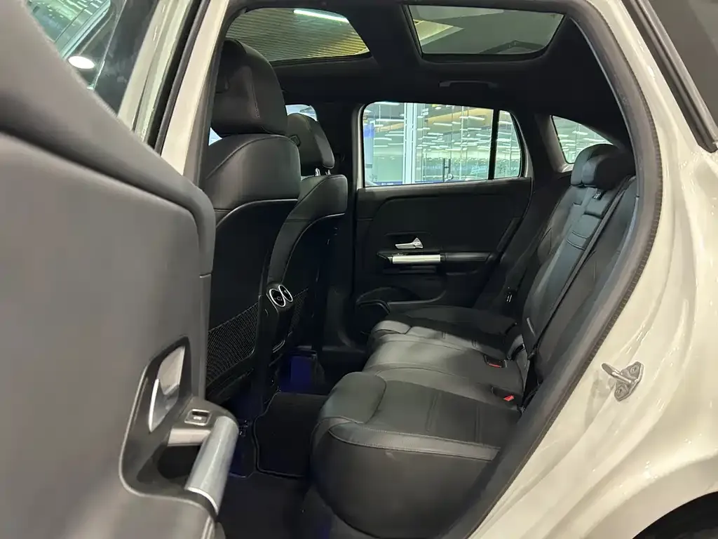 Mercedes-Benz GLA — фото 5