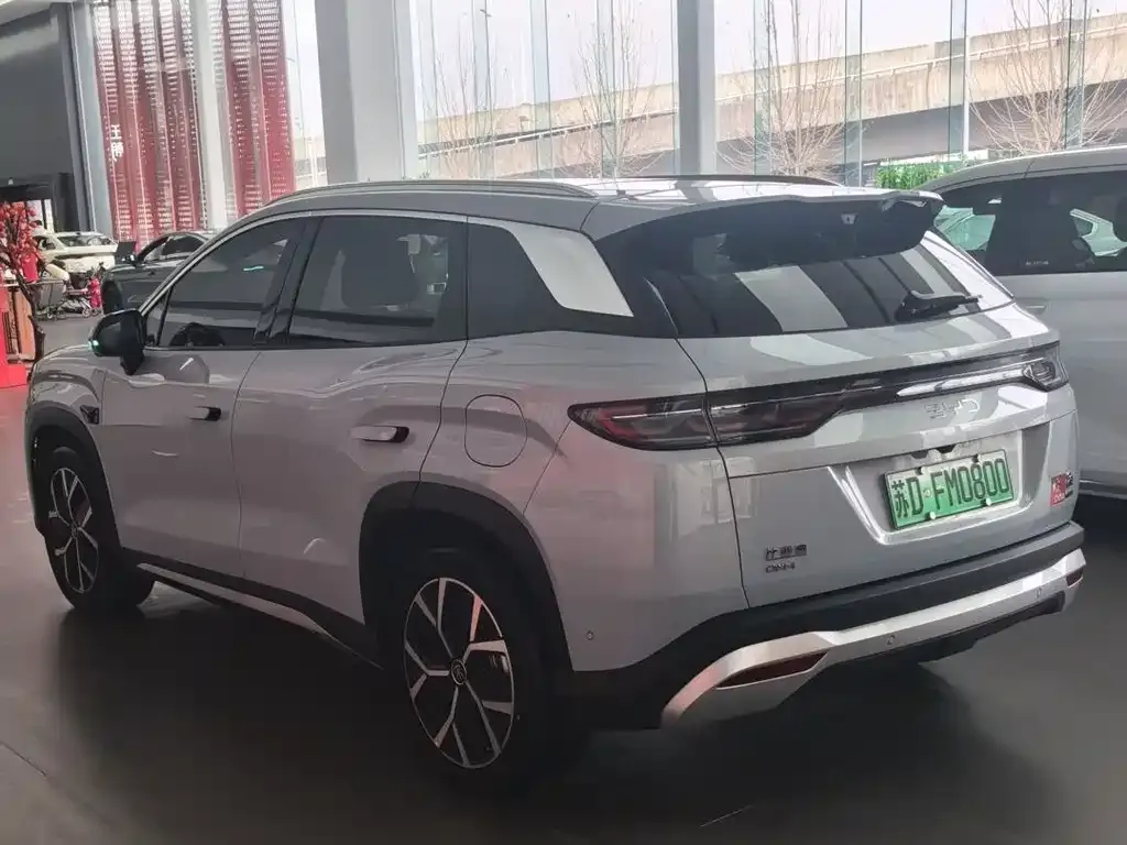 BYD L DM-i — фото 3