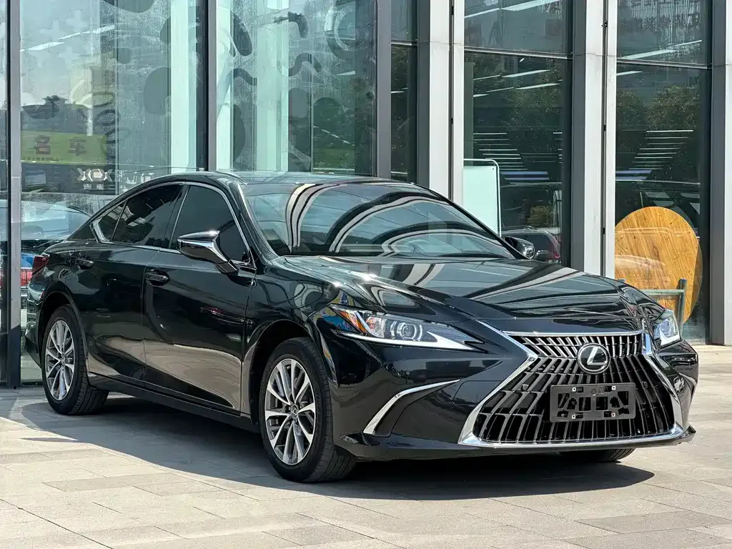 Lexus ES — фото 2