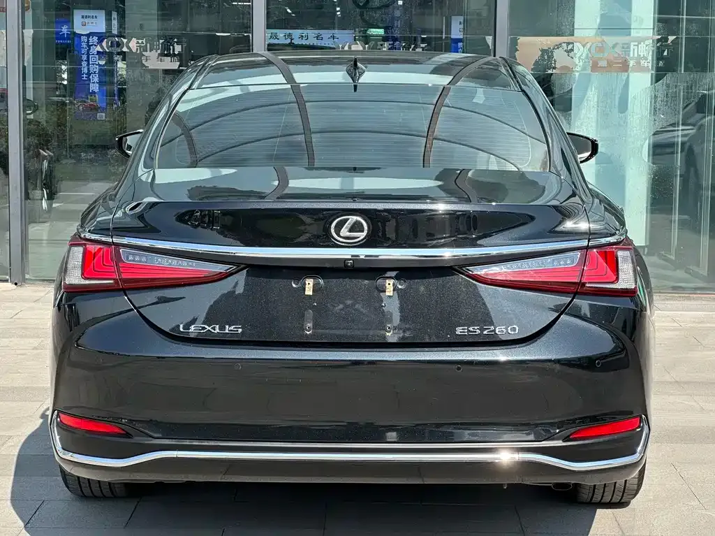Lexus ES — фото 5