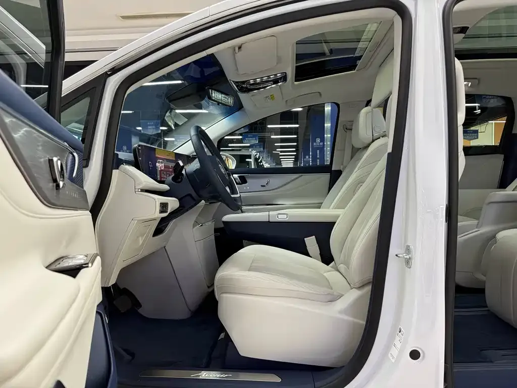 Buick GL8 Hybrid — фото 7