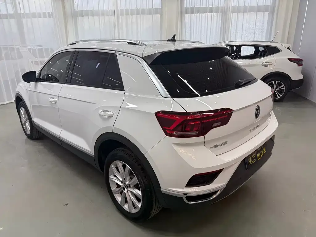 Volkswagen T-Roc 2023 из CN, фото 2