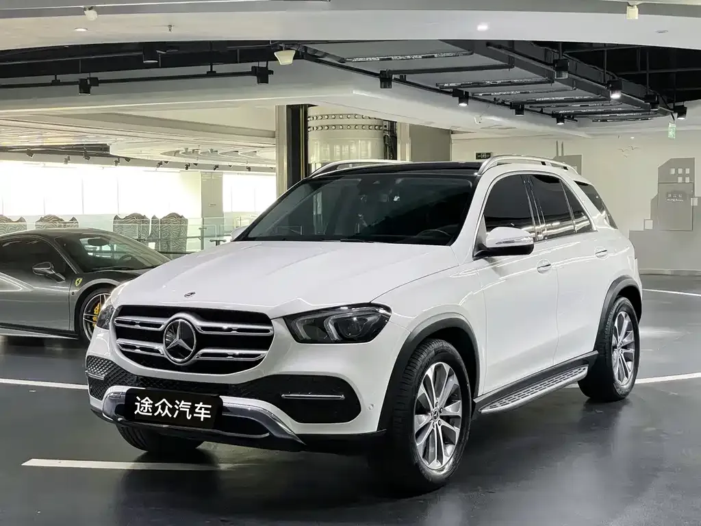 Mercedes-Benz GLE — фото 1