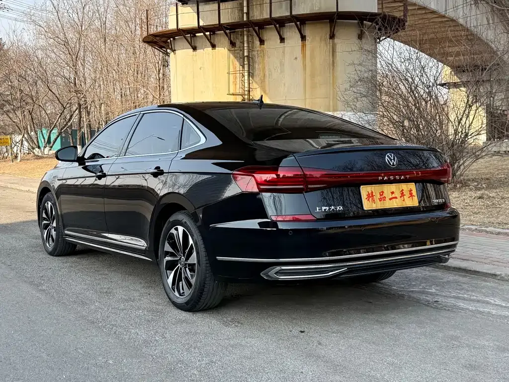 Volkswagen Passat 2023 из CN, фото 10