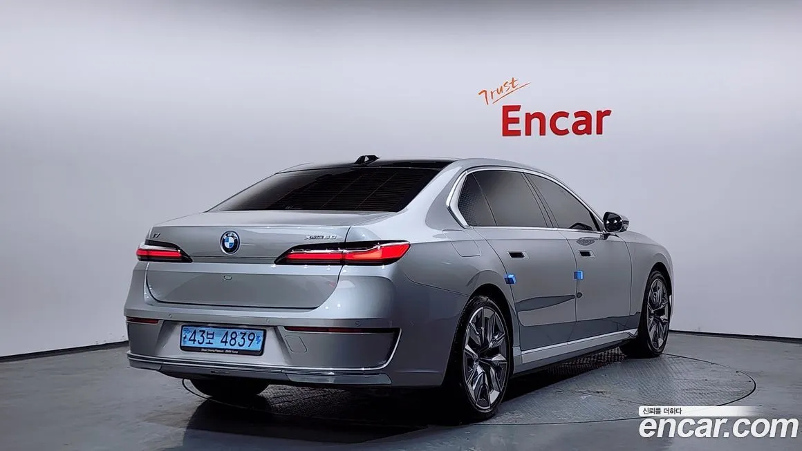 BMW i7 2023 из KR, фото 4