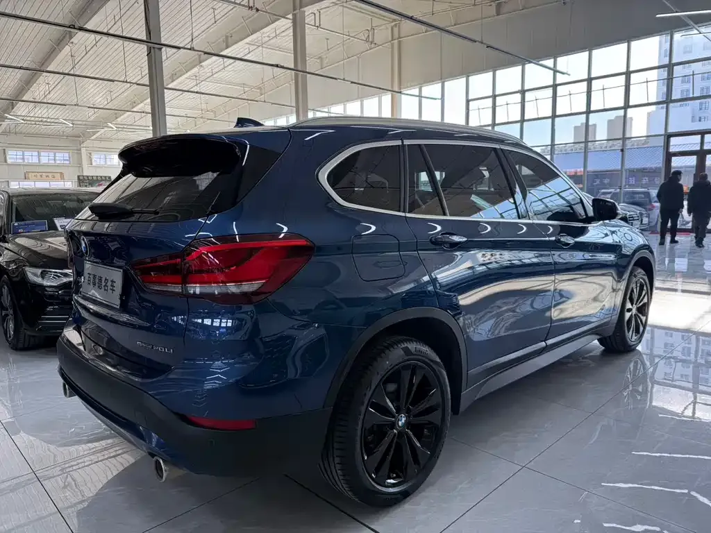 BMW X1 — фото 10