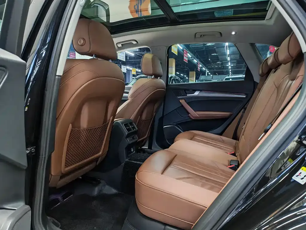 Audi Q5L 2023 из CN, фото 2