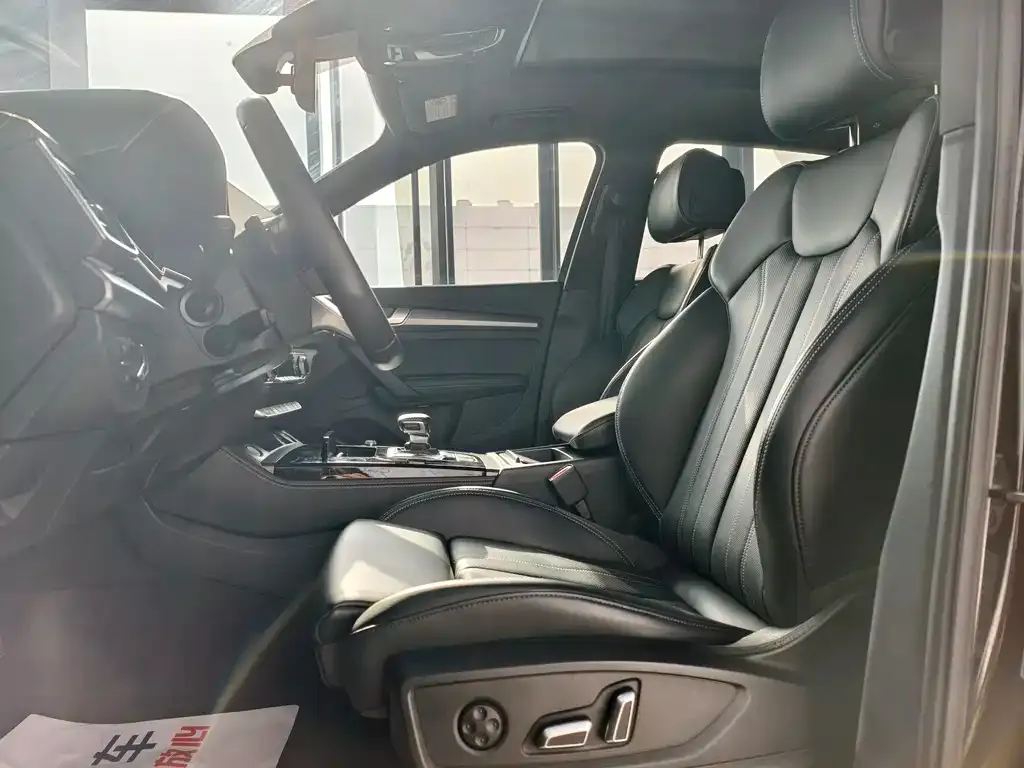 Audi Q5L 2025 из CN, фото 8
