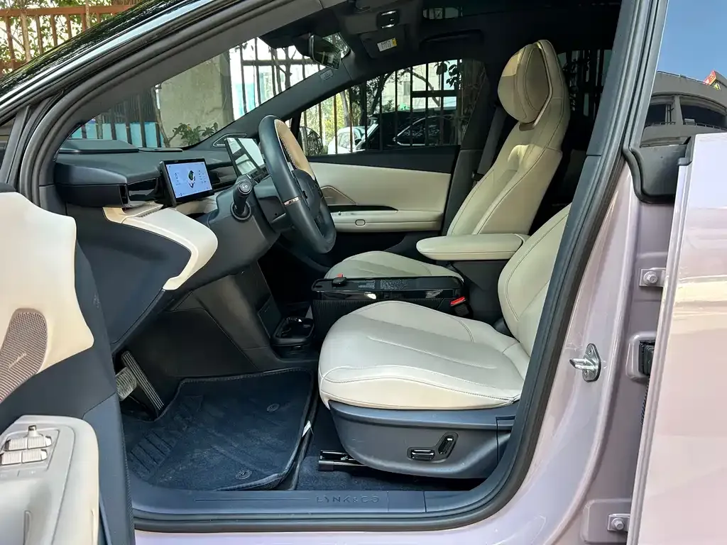 Lynk & Co Z20 2025 из CN, фото 6