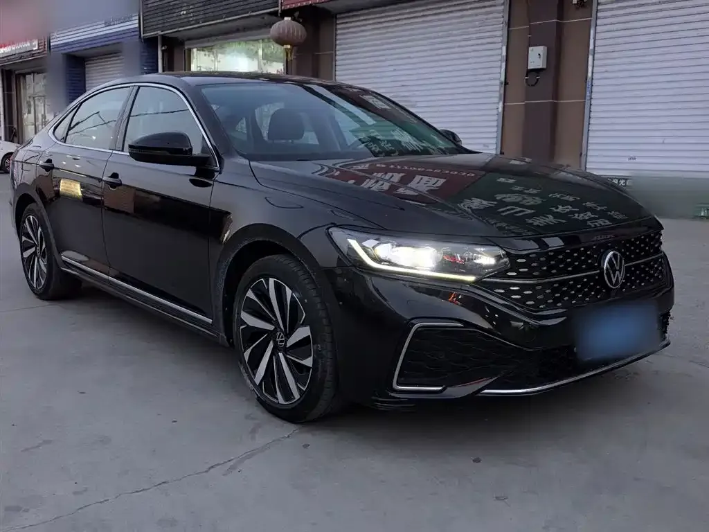 Volkswagen Passat — фото 7