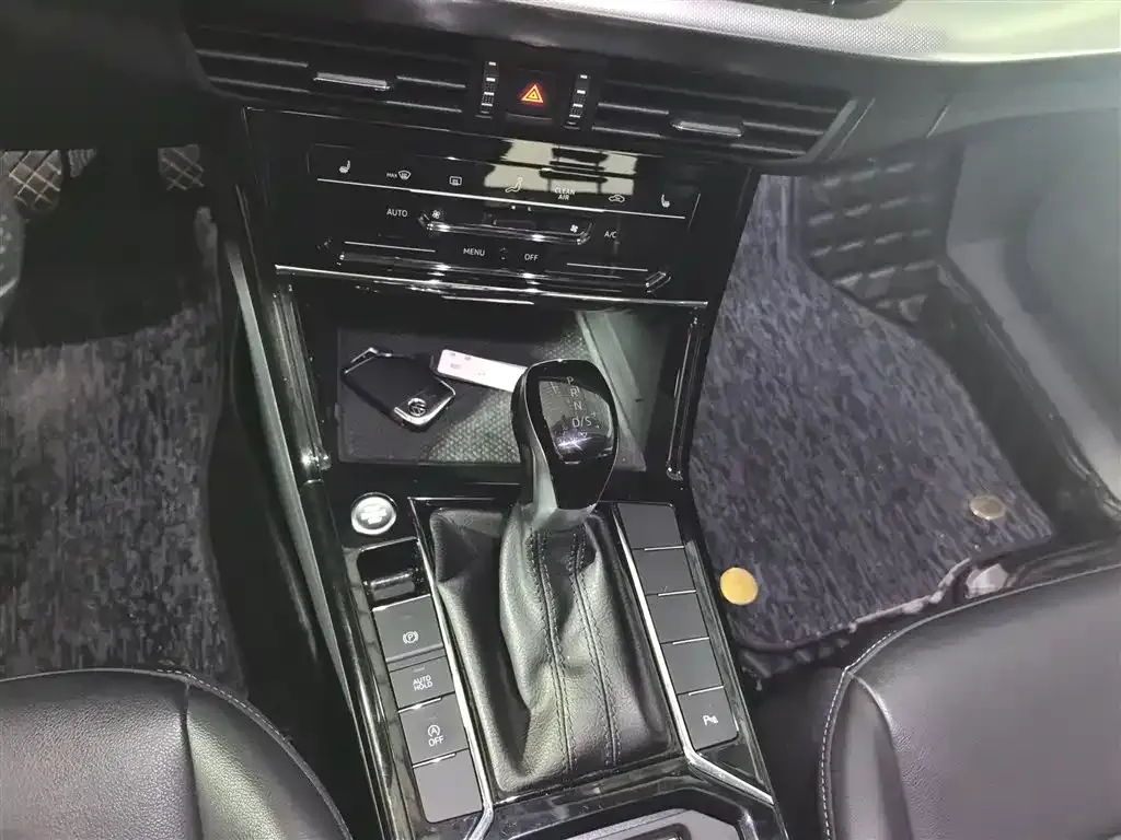 Volkswagen Passat — фото 10
