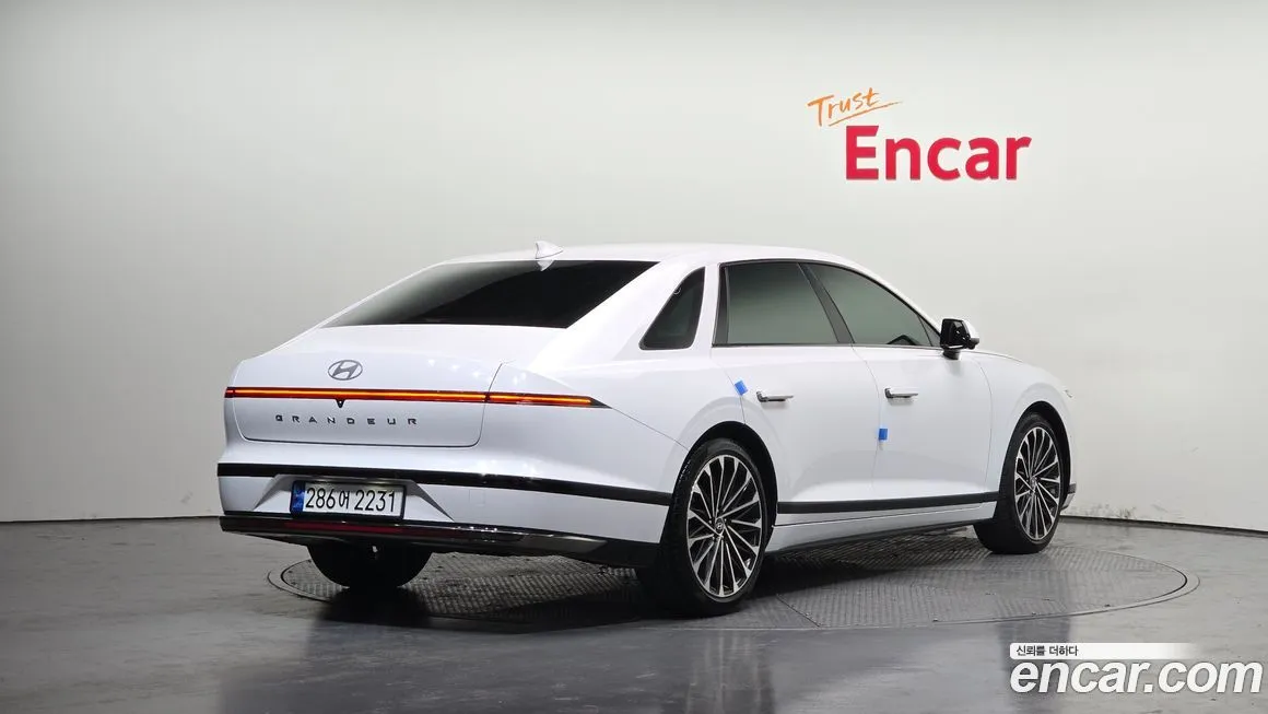 Hyundai Grandeur 2023 из KR, фото 3