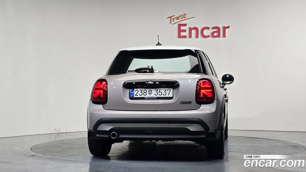 Mini Cooper 2024 из KR, фото 4
