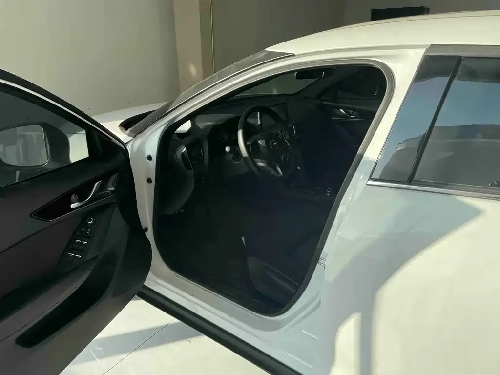 Mazda CX-4 2023 из CN, фото 7