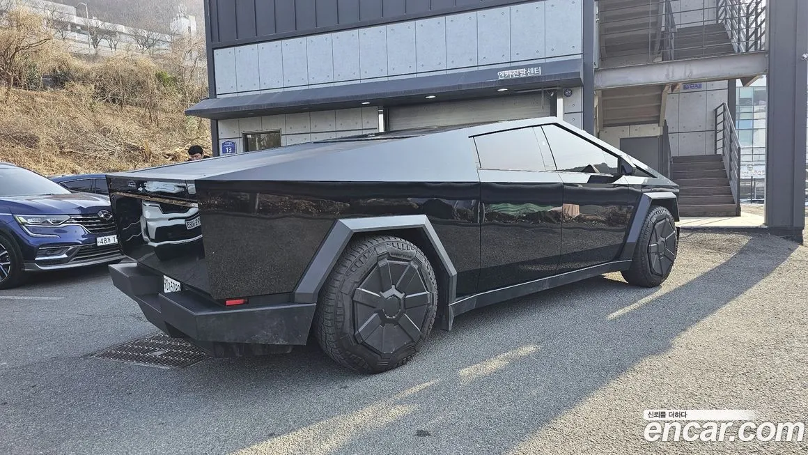 Tesla Cybertruck 2024 из KR, фото 10
