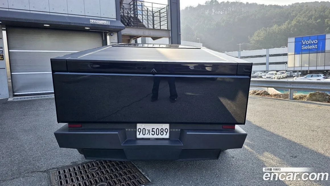 Tesla Cybertruck 2024 из KR, фото 7