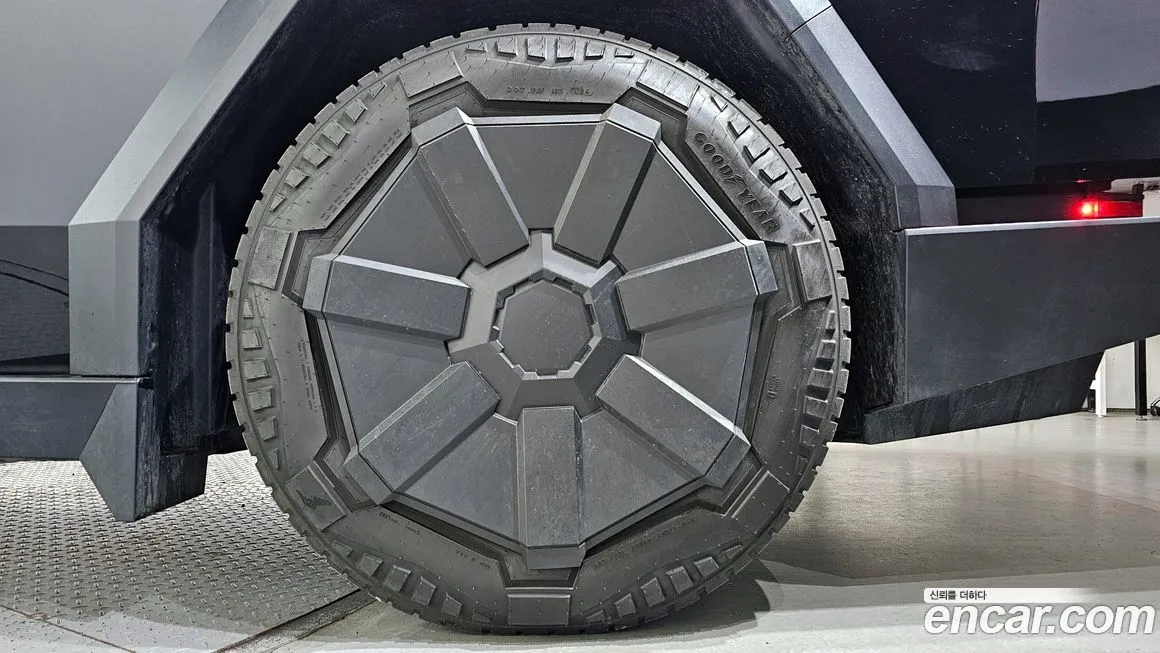 Tesla Cybertruck 2024 из KR, фото 6