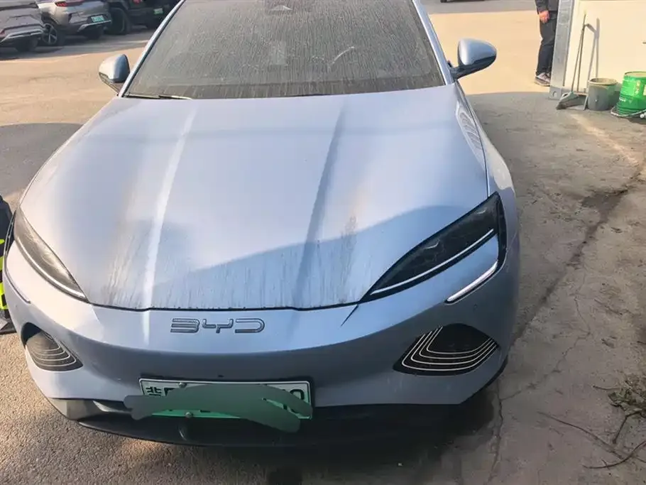 BYD Seal — фото 3