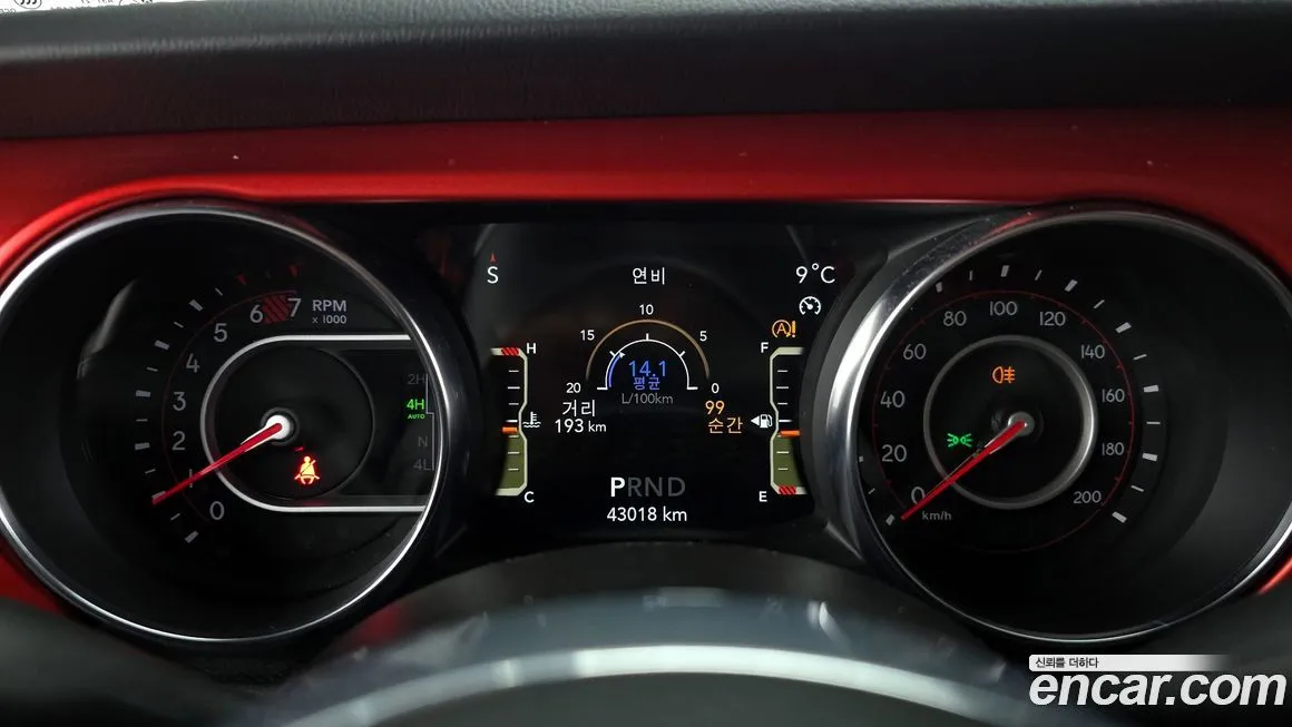 Jeep Wrangler 2021 из KR, фото 2