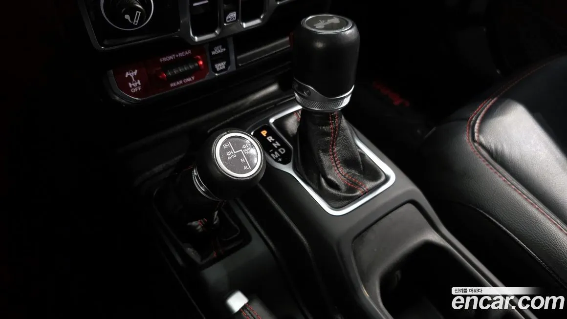 Jeep Wrangler 2021 из KR, фото 3