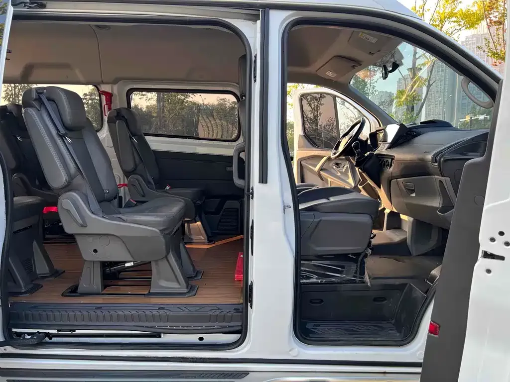Ford Transit 2022 из CN, фото 2