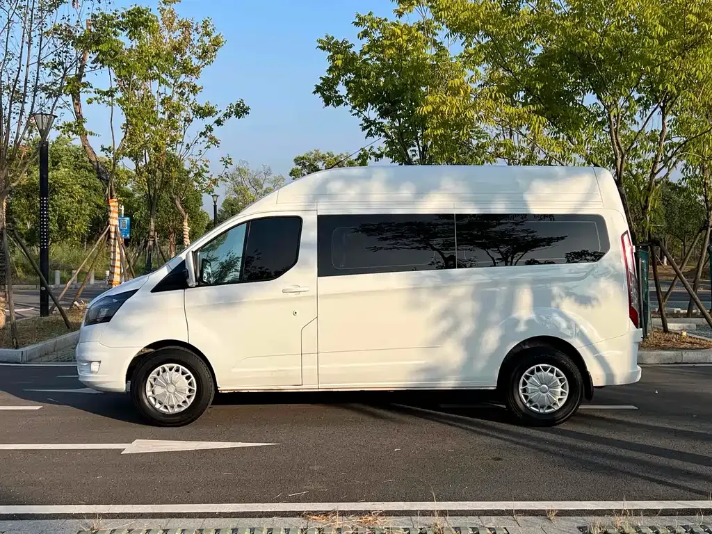 Ford Transit 2022 из CN, фото 8
