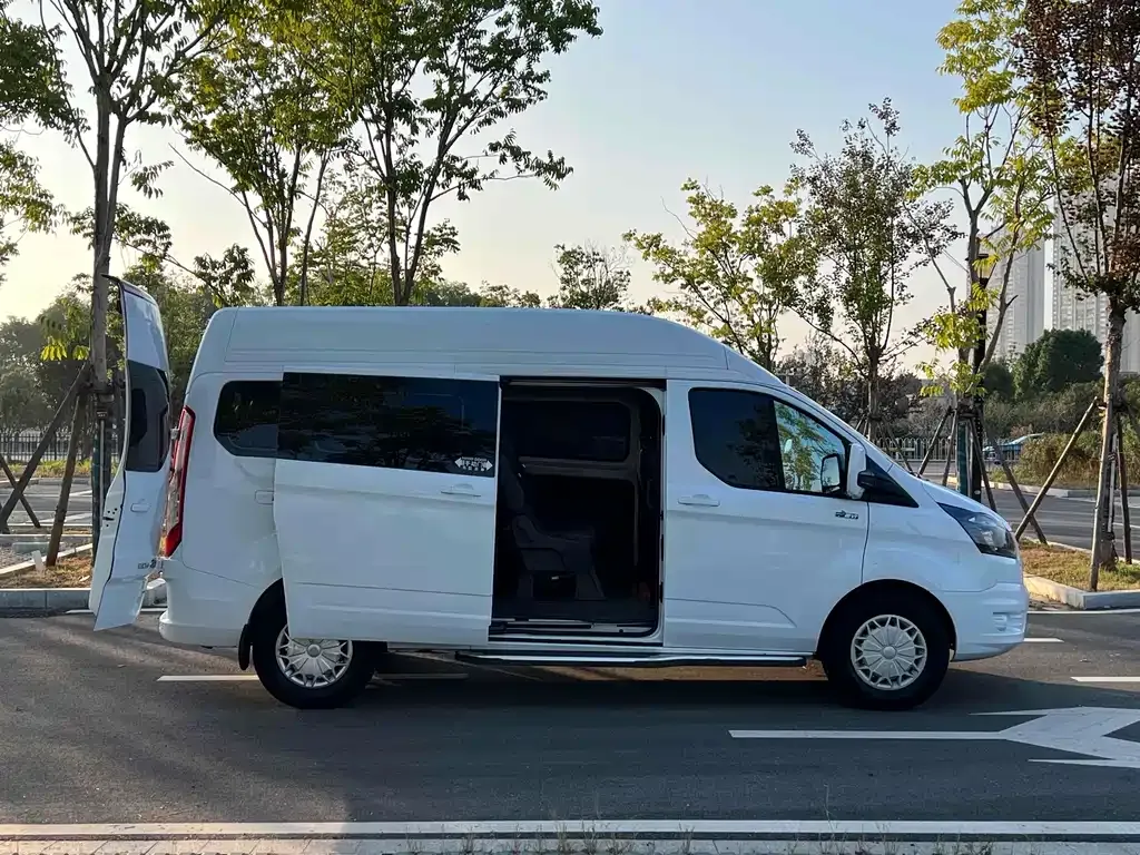 Ford Transit 2022 из CN, фото 10