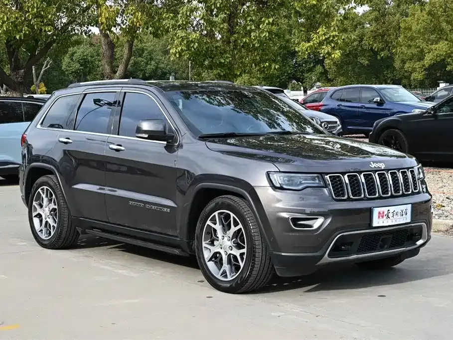Jeep Grand Cherokee (Import) — фото 10