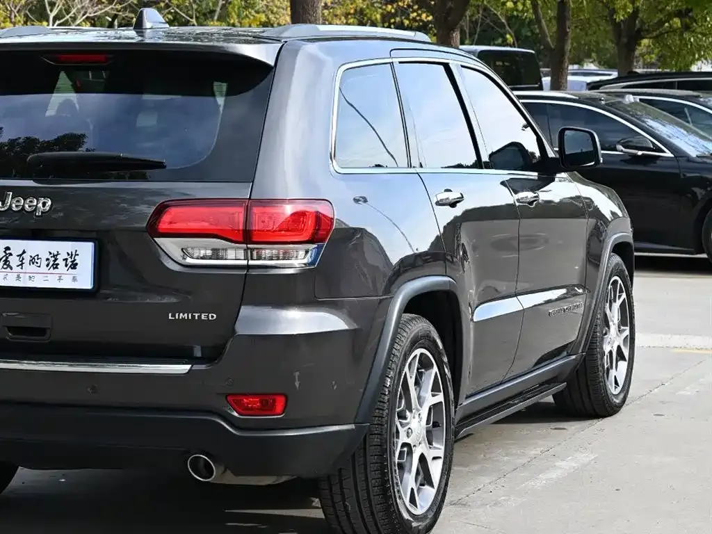 Jeep Grand Cherokee (Import) — фото 7