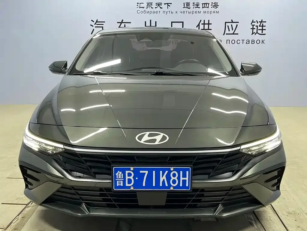 Hyundai Elantra — фото 7