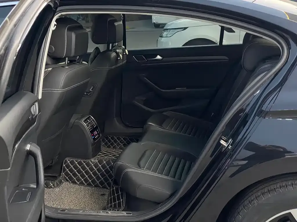 Volkswagen Magotan 2021 из CN, фото 7