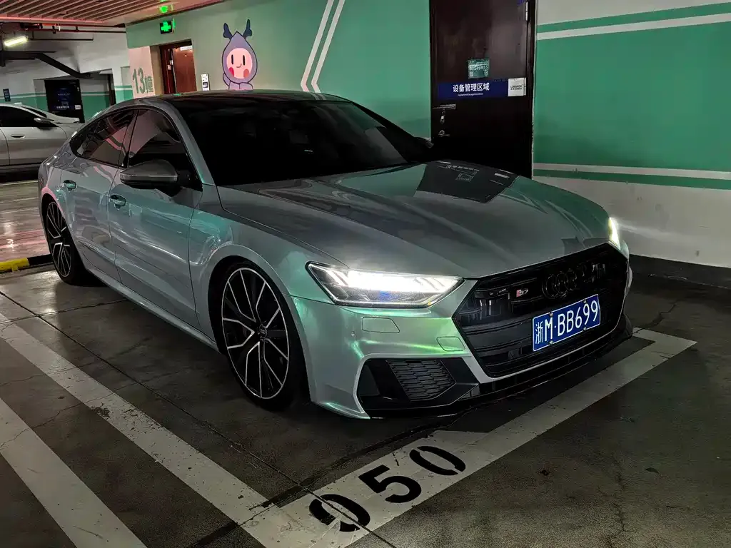 Audi S7 2023 из CN, фото 9