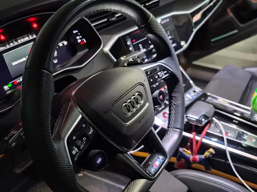 Audi S7 2023 из CN, фото 8