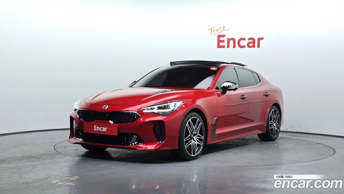 Kia Stinger — фото 1