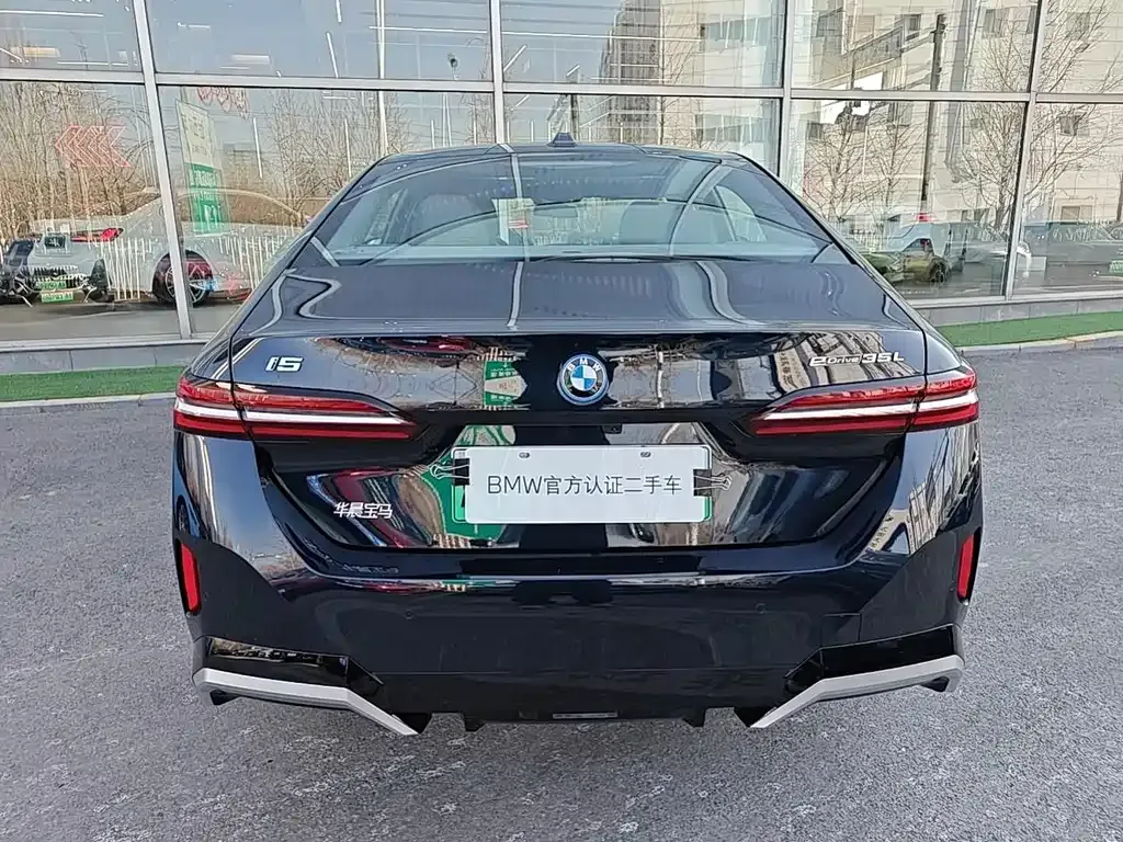 BMW i5 — фото 9