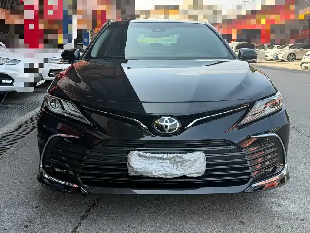 Toyota Camry — фото 6
