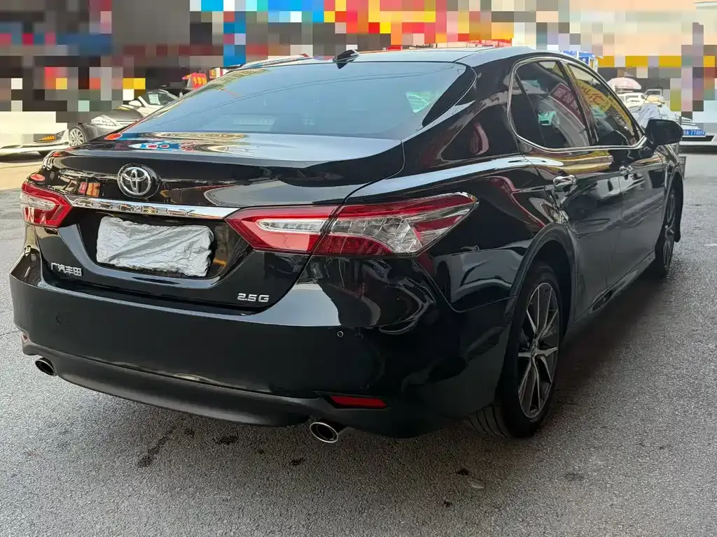 Toyota Camry — фото 3